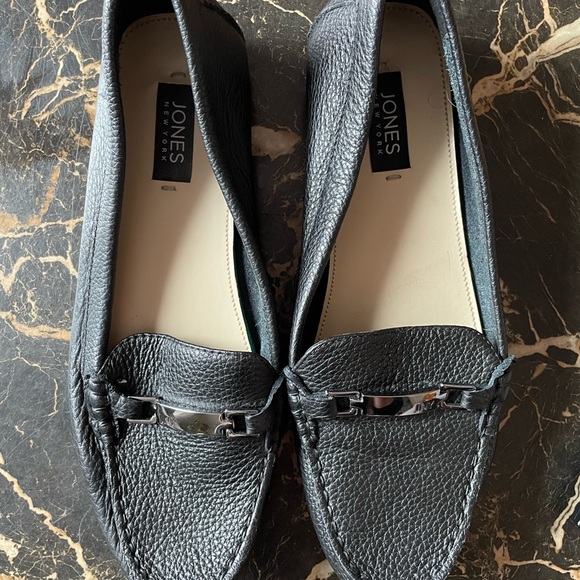 Jones New York Black Flats with Textured Leather and Silver-Toned Metal Bar - Picture 2 of 3